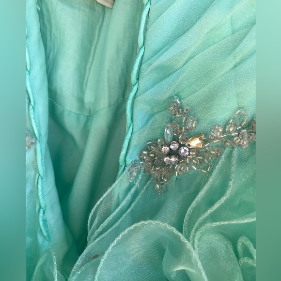 DISNEY Princess Ariel Gown - Picture 6 of 7